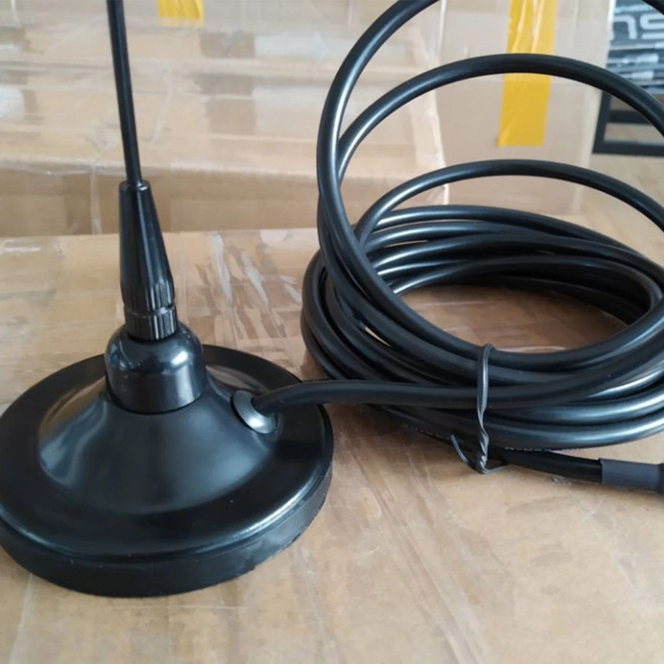GSM Antenna 800/1800MHz Omini Directional Spring Magnet Mount LoRa Aerial with SMA-Connector 4.5m RG58 cable