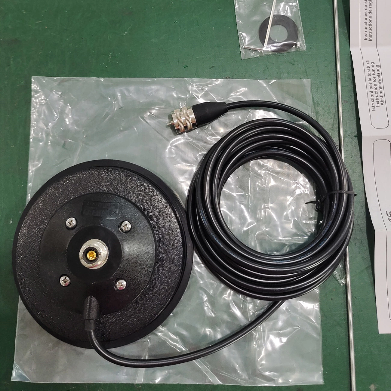 26-28MHz UHF/PL259 Combination Mobile Antenna Steel Whip Antenna for CB Communication 27MHz Frequency Range Omni Radiation