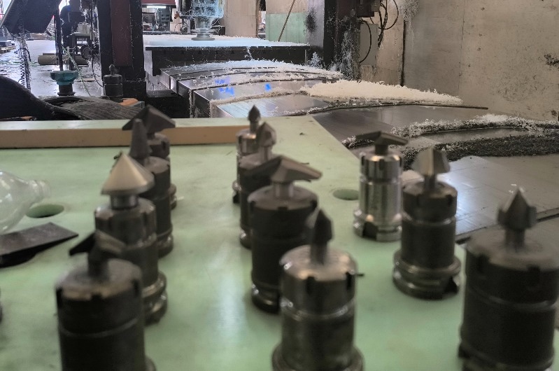 Polycrystalline diamond tool with sharp edge for UHMWPE cutting